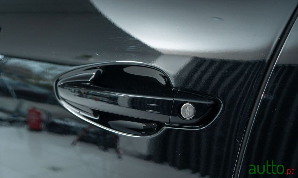 2023' Peugeot 3008 photo #6