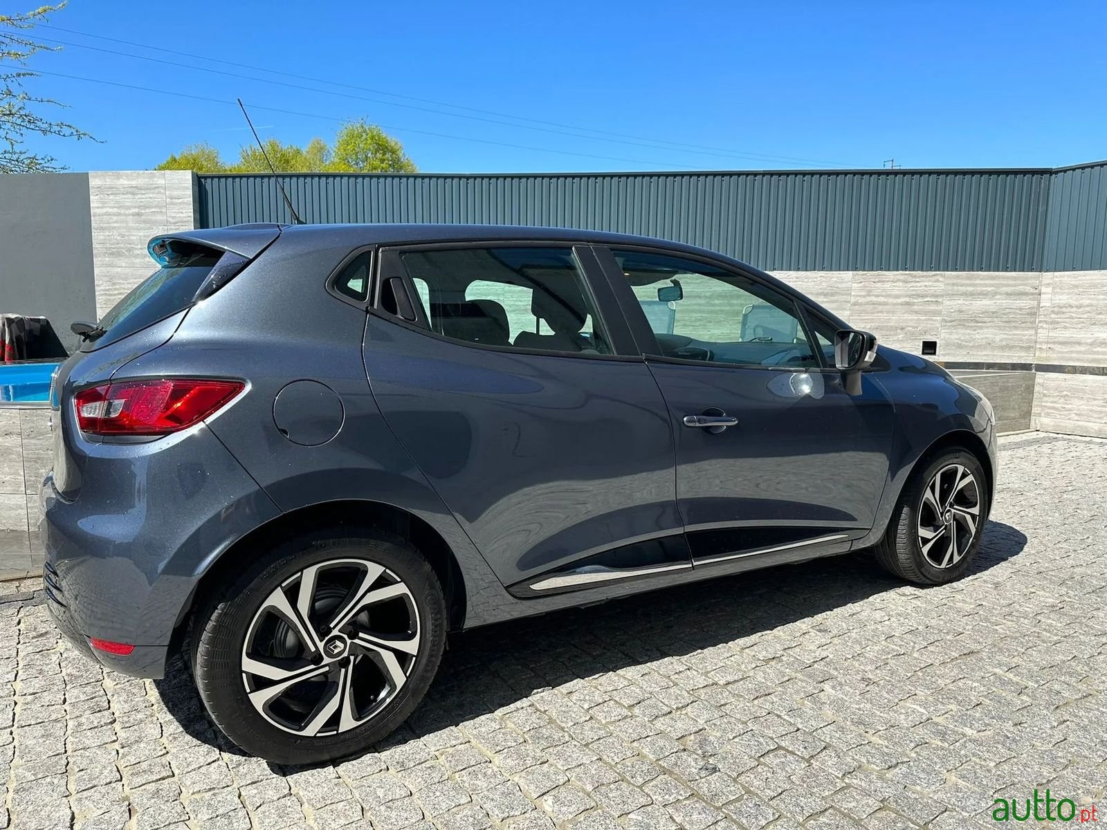 2018' Renault Clio photo #3