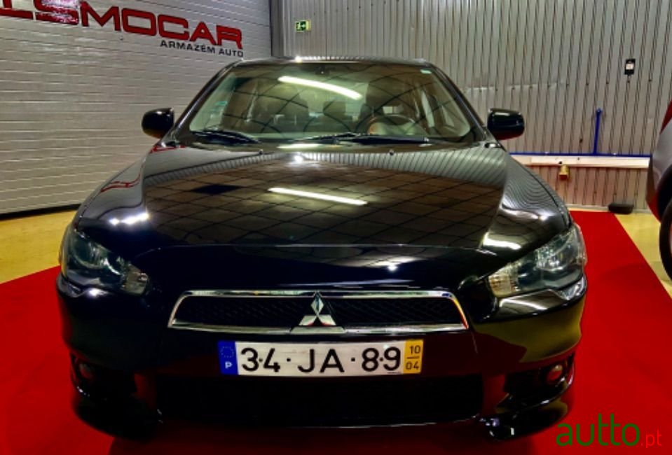 2010' Mitsubishi Lancer photo #2