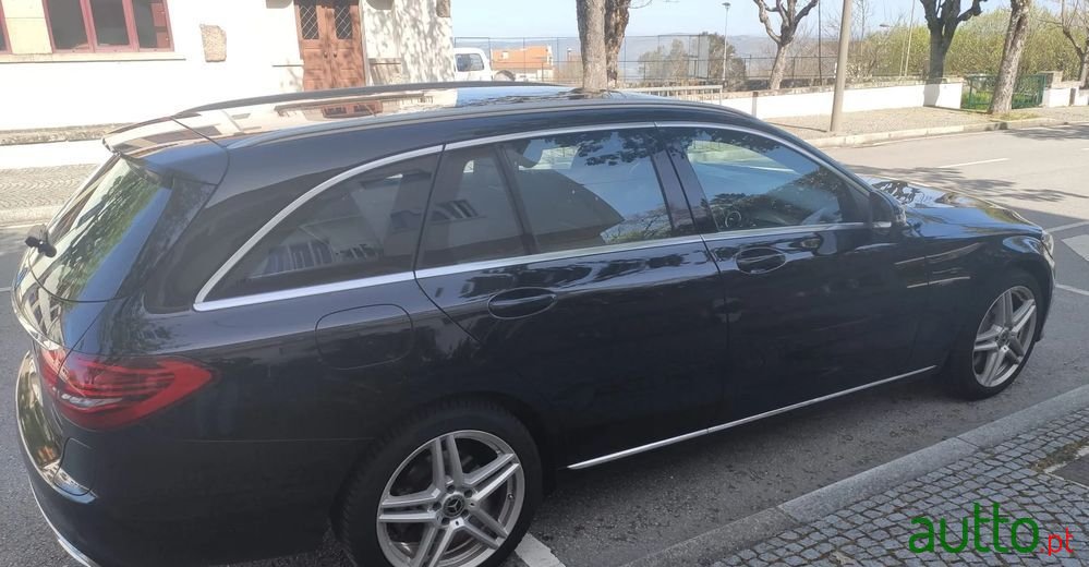 2020' Mercedes-Benz Classe C photo #4