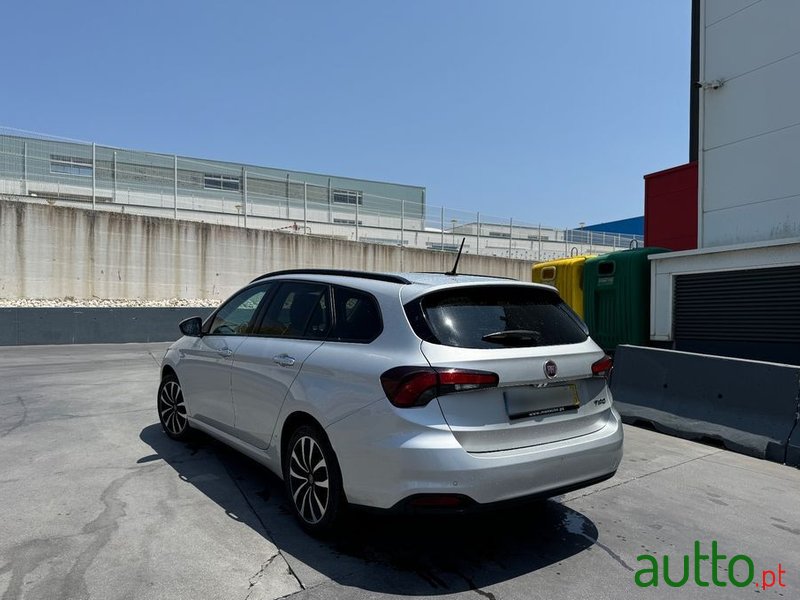 2019' Fiat Tipo Station Wagon photo #5