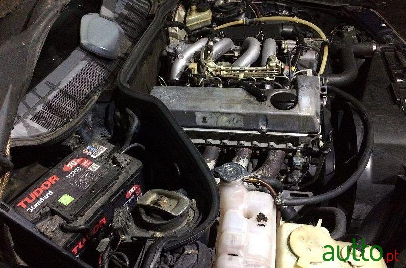 1989' Mercedes-Benz 190 photo #4