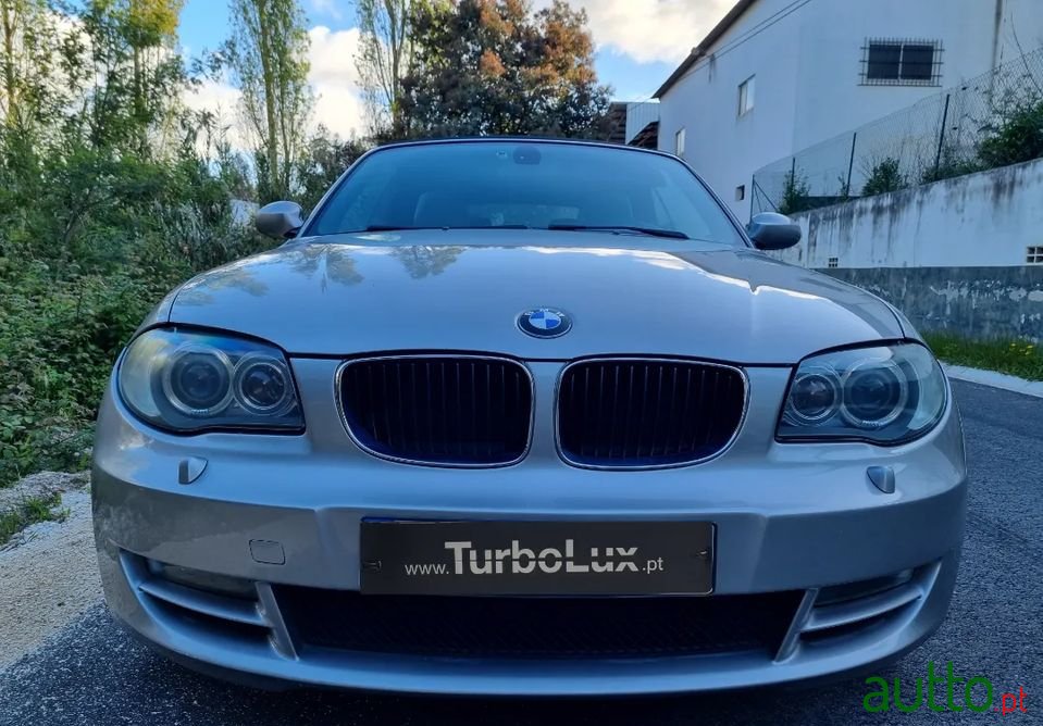 2009' BMW 120 photo #3