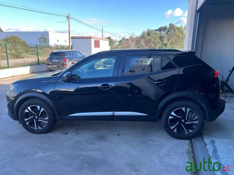 2022' Peugeot 2008 photo #4