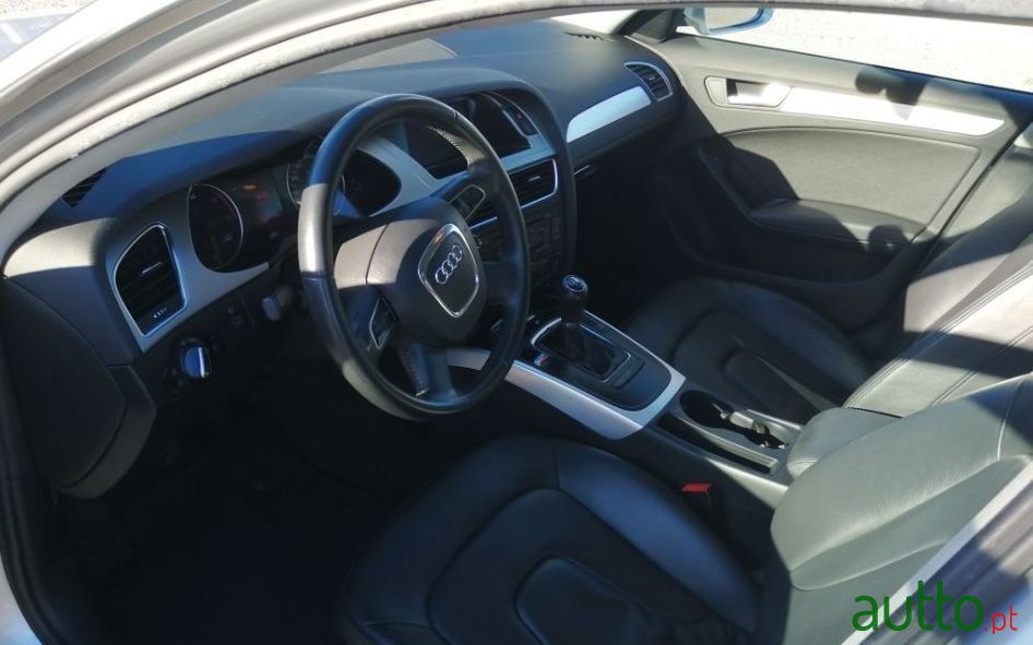 2010' Audi A4 Avant photo #1