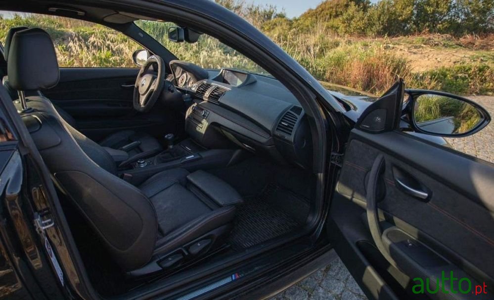 2012' BMW 1 Series М Standard photo #5