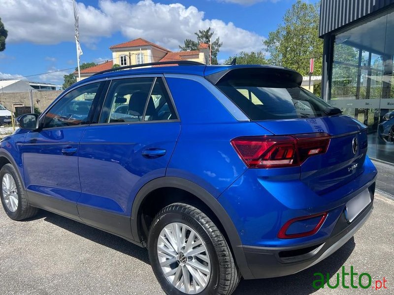 2022' Volkswagen T-Roc 1.0 Tsi Life photo #2