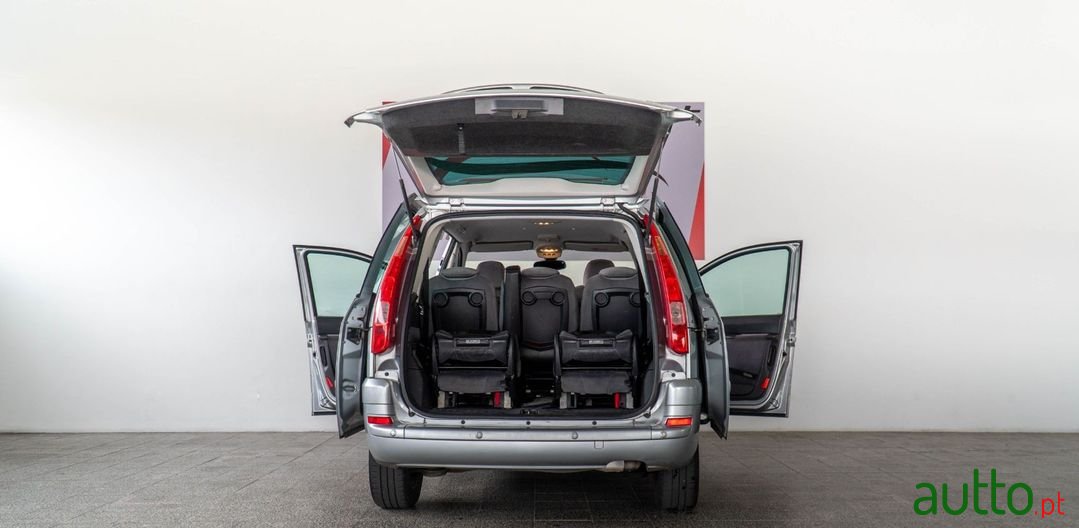 2004' Citroen C8 photo #3