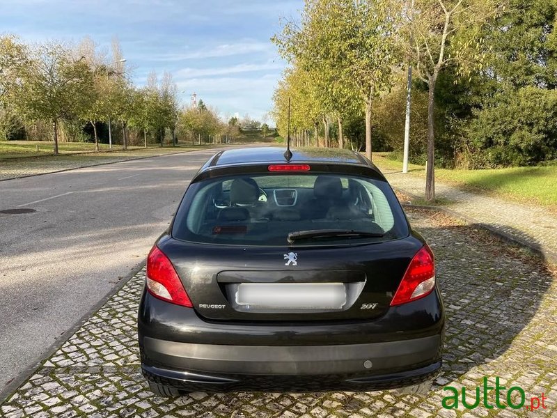 2009' Peugeot 207 photo #5