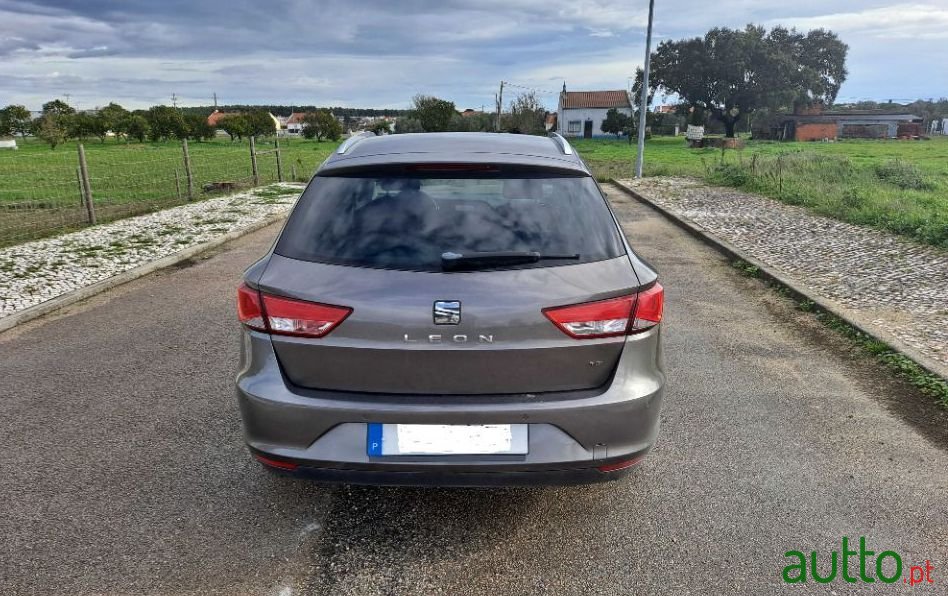 2014' SEAT Leon St photo #1