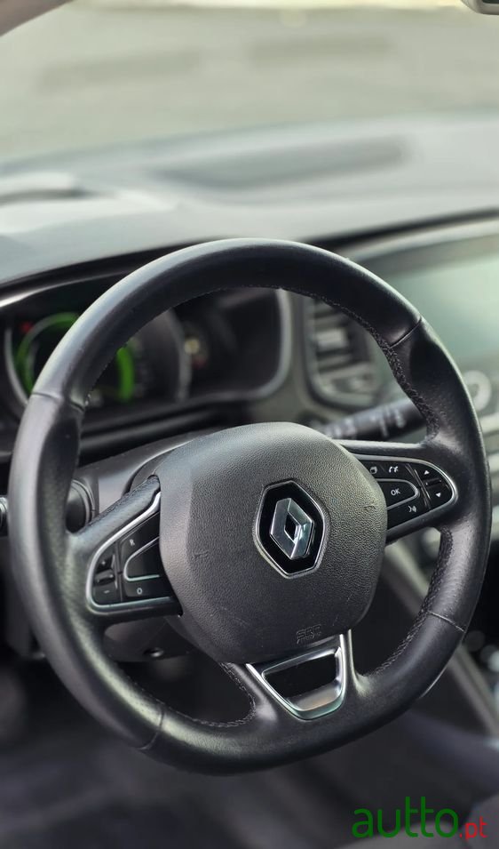 2017' Renault Mégane Sport Tourer photo #6