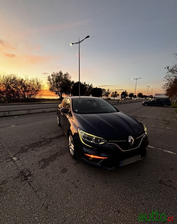 2016' Renault Megane 1.5 Dci Zen Eco photo #4