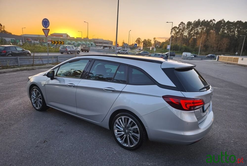 2020' Opel Astra Sports Tourer photo #5