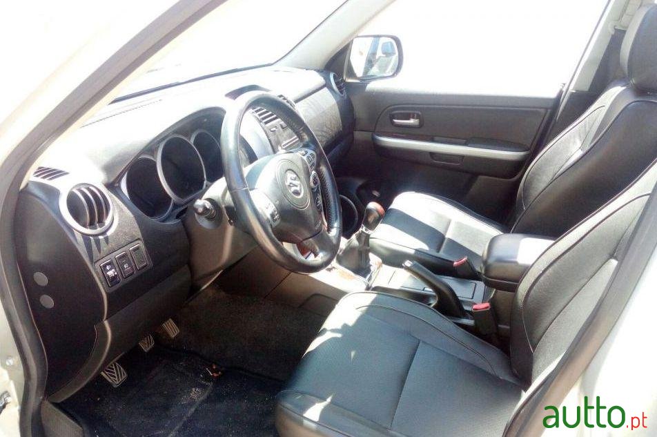 2007' Suzuki Grand Vitara photo #2