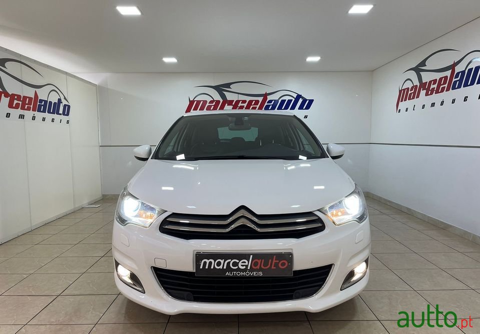 2016' Citroen C4 photo #2