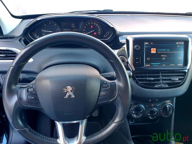 2018' Peugeot 208 photo #4