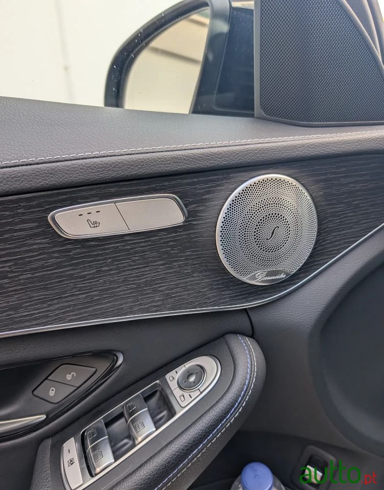2020' Mercedes-Benz Classe C photo #4