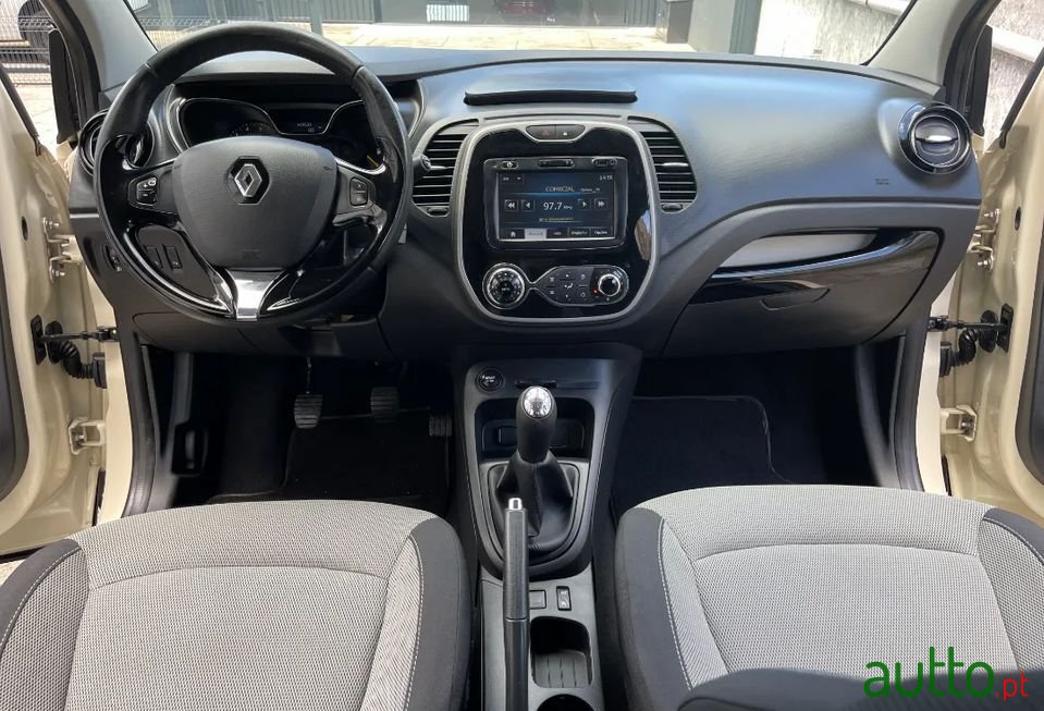 2013' Renault Captur photo #5