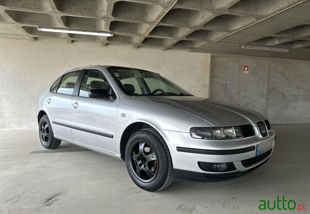 2001' SEAT Leon 1.4 16V Confort photo #3