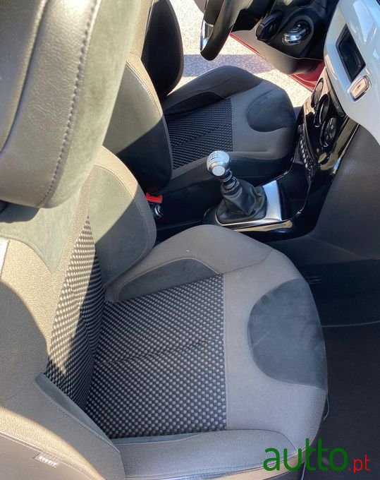 2013' Citroen DS3 photo #2