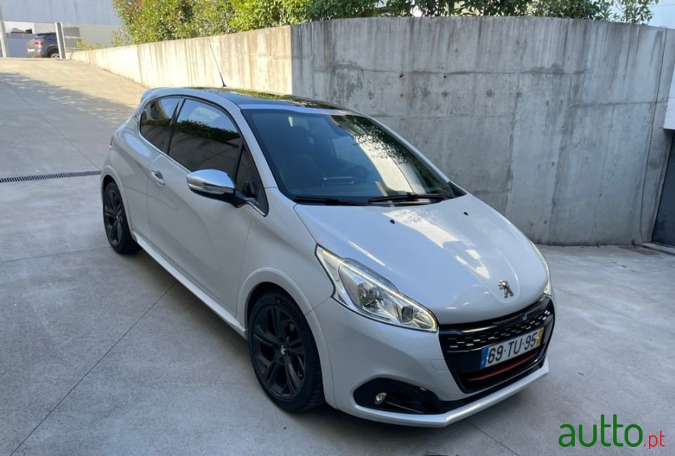 2017' Peugeot 208 Sport photo #3