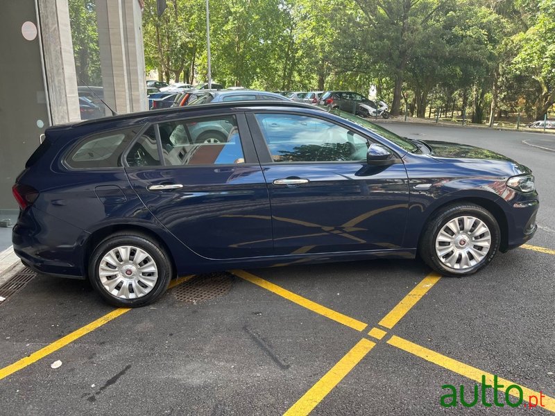 2018' Fiat Tipo Station Wagon photo #4