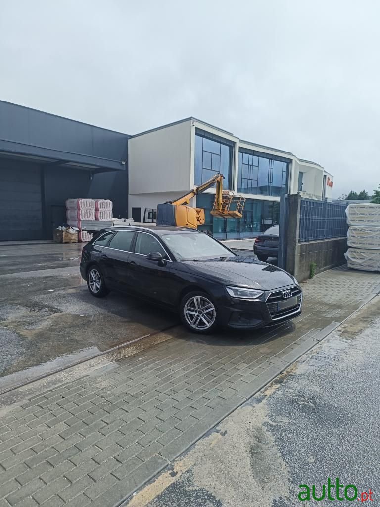 2022' Audi A4 Avant photo #2