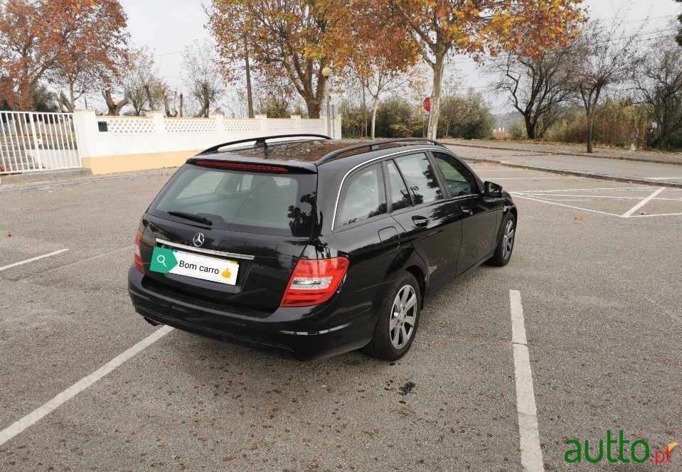 2013' Mercedes-Benz C-200 photo #5