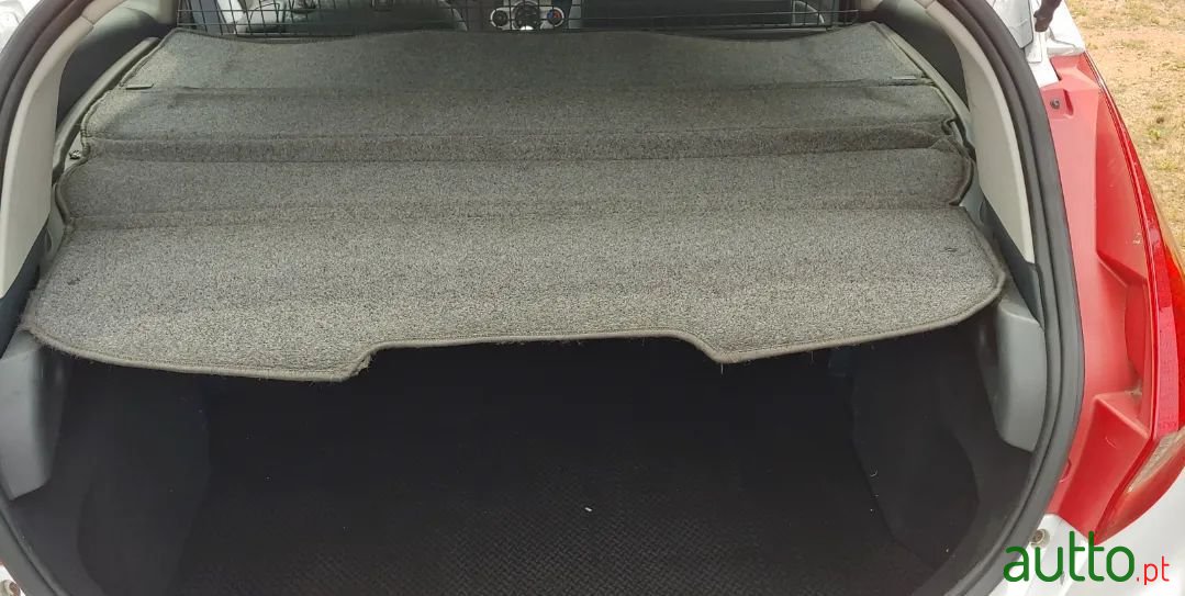 2010' Ford Fiesta Sport photo #5