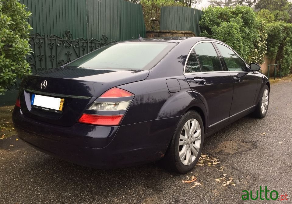 2009' Mercedes-Benz S-320 photo #2