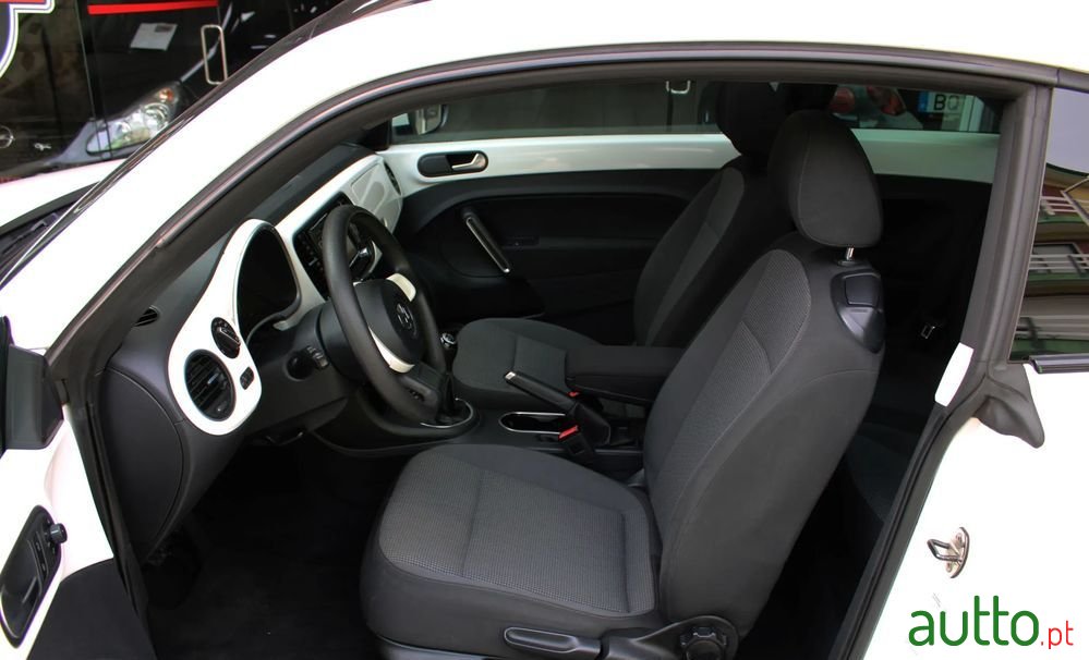 2012' Volkswagen New Beetle 1.6 Tdi Dpf photo #6