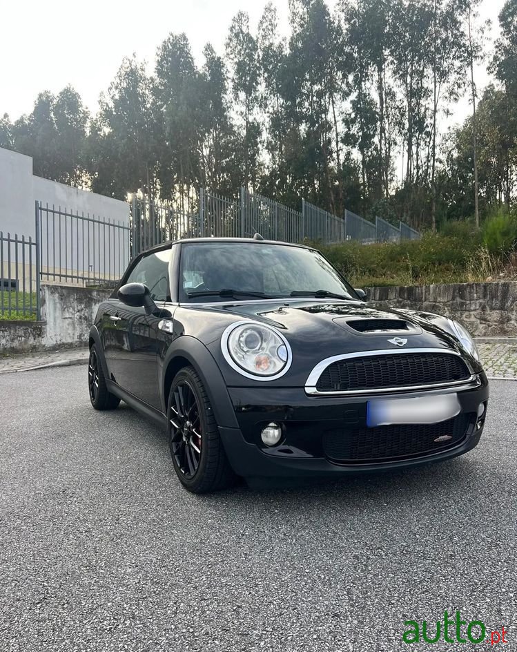 2010' MINI John Cooper Works photo #3