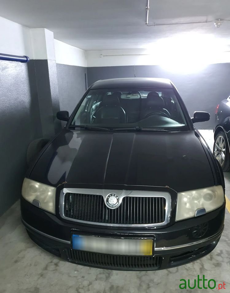 2003' Skoda Superb 1.9 Tdi Elegance photo #1