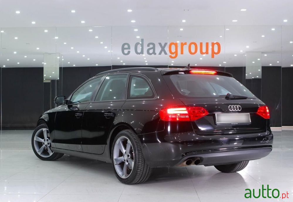 2012' Audi A4 Avant photo #4