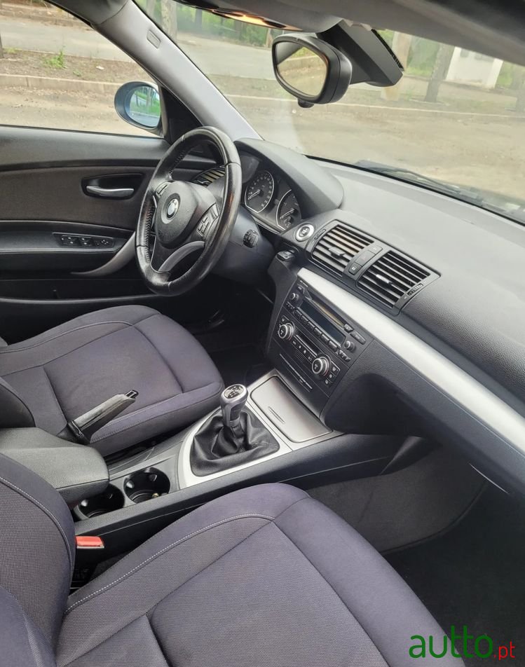 2007' BMW Série 1 D photo #5