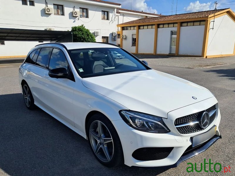 2015' Mercedes-Benz Classe C Bluetec photo #1
