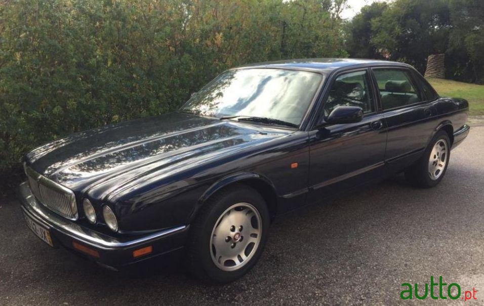 2007' Jaguar XJ Sport 4.0 photo #2