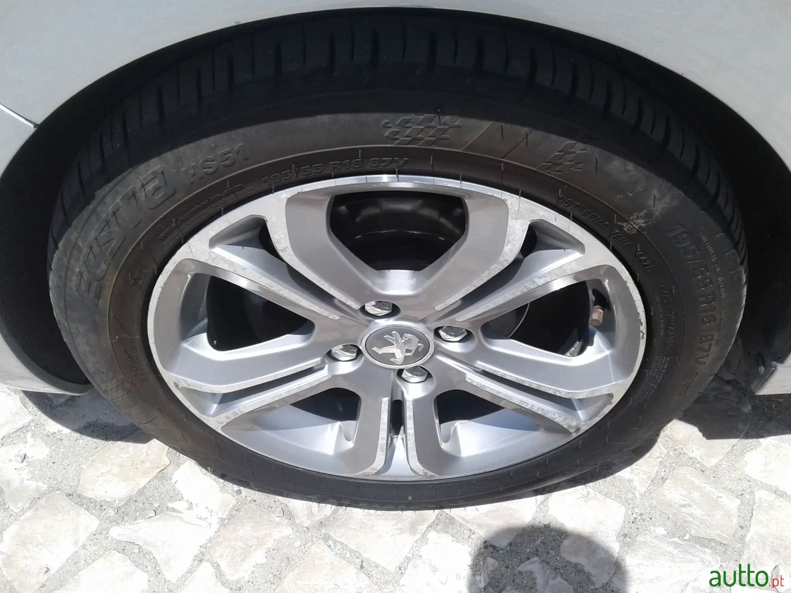 2013' Peugeot 208 photo #5