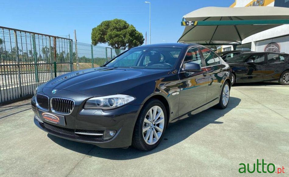 2011' BMW 520 Ver-D photo #1