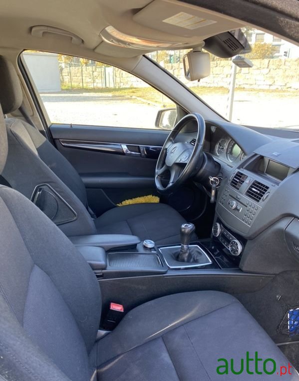 2010' Mercedes-Benz C 200 photo #6