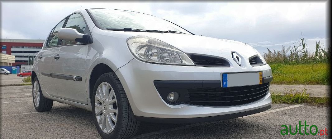 2006' Renault Clio photo #4