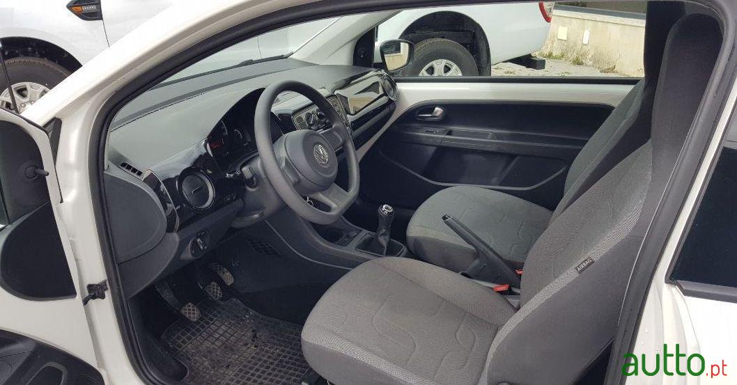 2016' Volkswagen Up photo #2