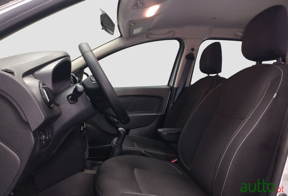 2019' Dacia Logan photo #6