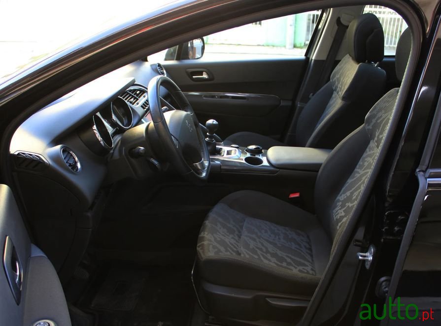 2010' Peugeot 3008 photo #6