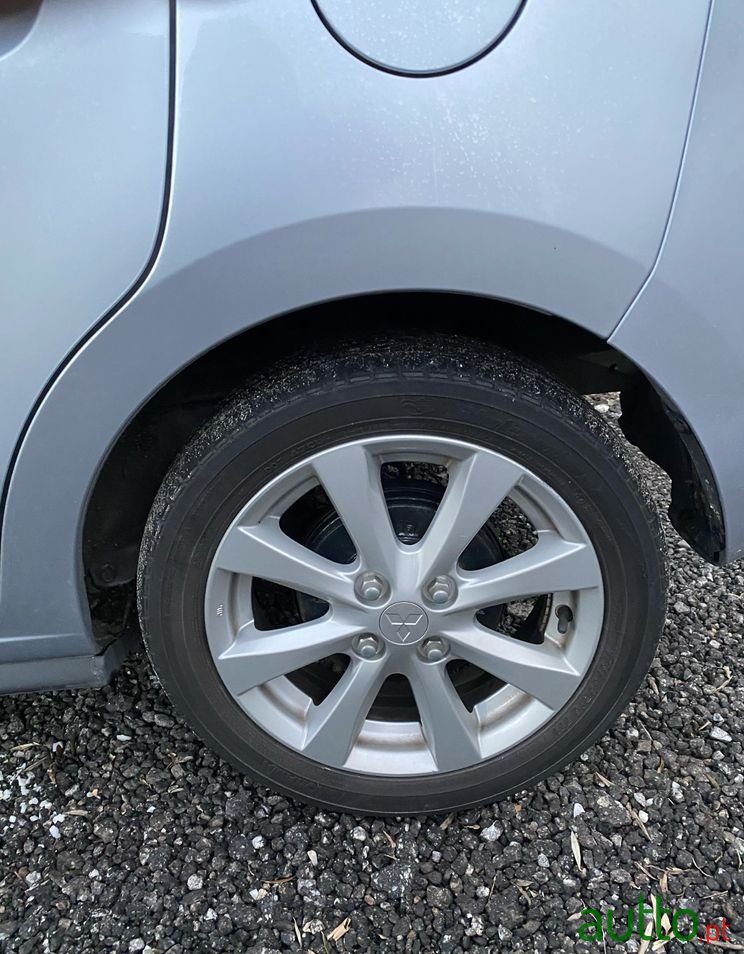 2014' Mitsubishi Space Star photo #6