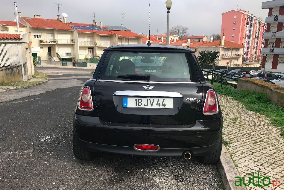 2010' MINI One photo #4