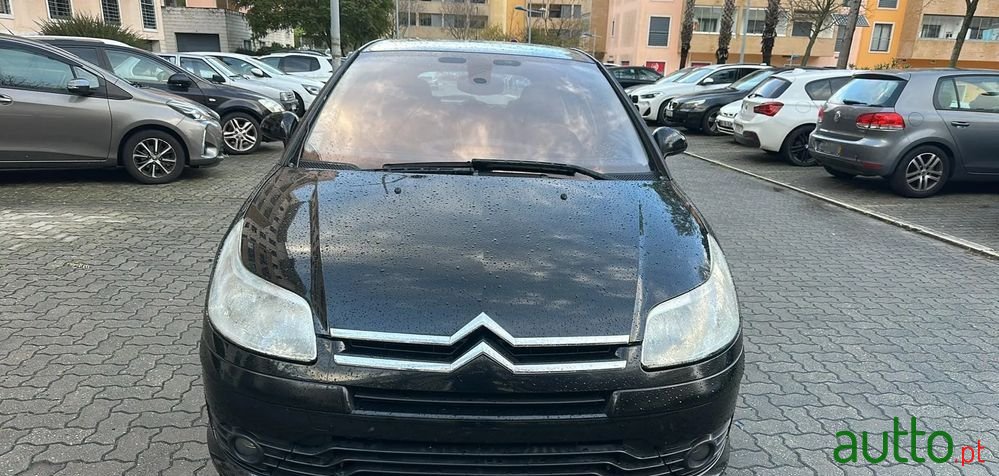 2008' Citroen C4 1.6 Hdi Sx photo #2