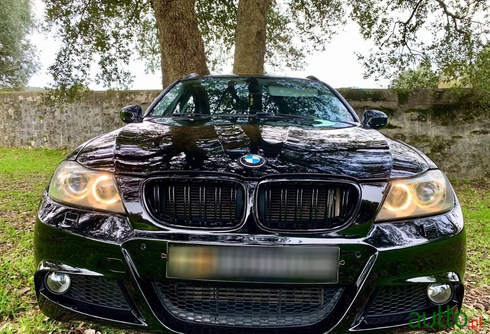 2012' BMW Série 3 D Touring Pack M photo #6