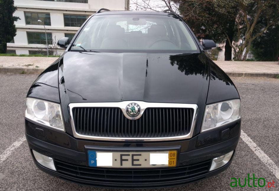 2008' Skoda Octavia Break photo #3