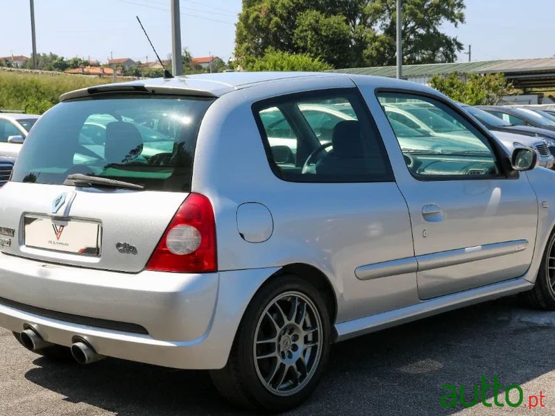 2000' Renault Clio Sport photo #4